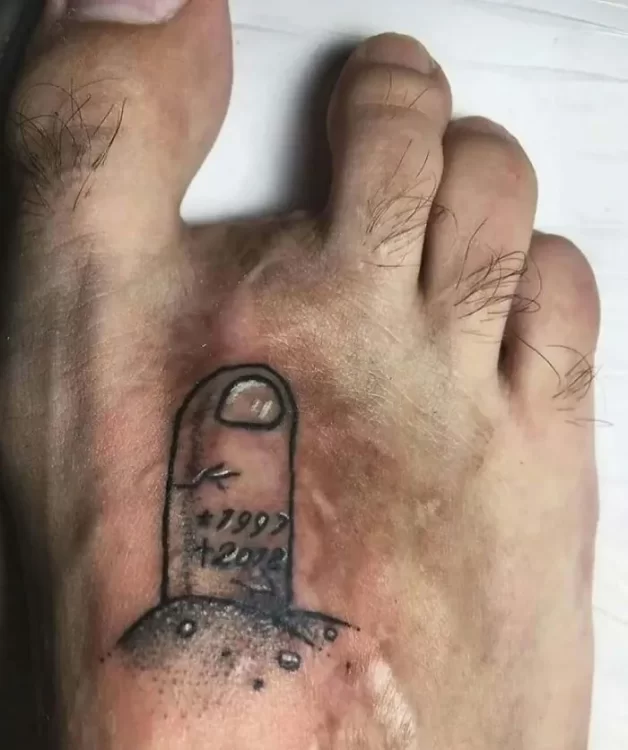 68257b92dec6a_funny-tattoos-art-pics.thumb.webp.7cd81af215bb956782d0db70715a9afe.webp